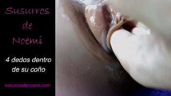 Su vagina llena con mis dedos