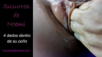 Su vagina llena con mis dedos