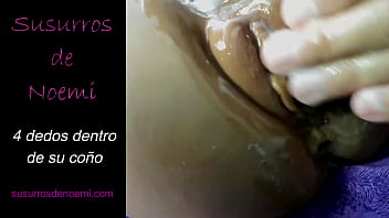 Su vagina llena con mis dedos