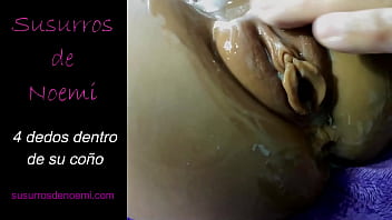 Su vagina llena con mis dedos