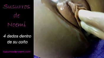 Su vagina llena con mis dedos