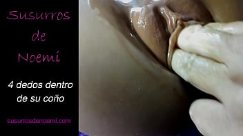 Su vagina llena con mis dedos