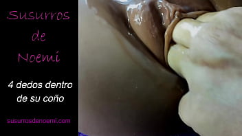 Su vagina llena con mis dedos
