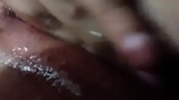 Mi puta me manda videos masturbandose