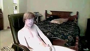 Red Hair Twinks Trace Plays With His Hard On Through His thumbnail