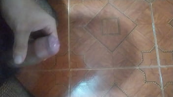 El Pija Corta Se Corre En Mallas thumbnail