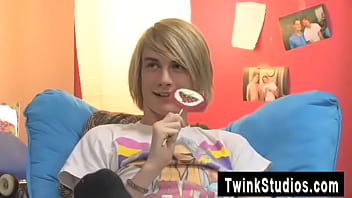 Hot Twink Scene Aidan And Preston Are Dangling Out In The Bedroom thumbnail