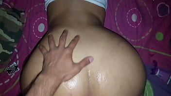 La agonia y el extasis de su pene rellenando mi apretado ano