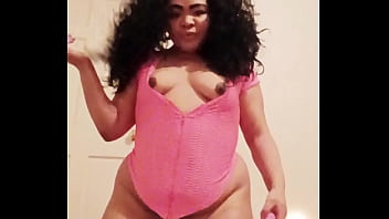 Sexycummingin My Pussy Plays With Her Kitty thumbnail