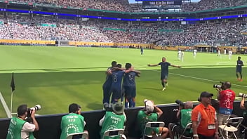 When you look the best you only fuck with the best papi wanted me front row