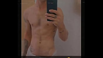 Selfie comp tha channel