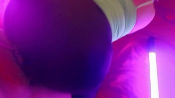 La mejor amiga de mi esposa es una puta le encanta follar por dinero a escodidas de su marido 3