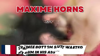 Ce petit soumis à la grosse bite est très friand de ma bouche veux voir ce qu'on à fais d’autre #gay #cuteb