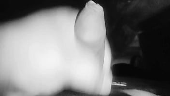 Latino se masturba pensando en su ex