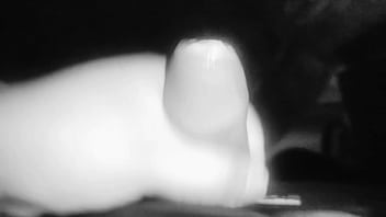 Latino se masturba pensando en su ex