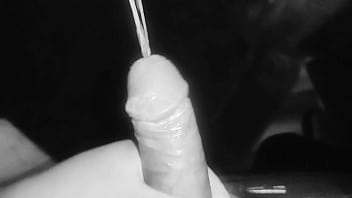 Latino se masturba pensando en su ex