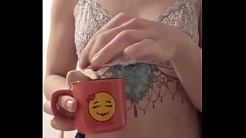 Bonjour mes coquins je vous offre le café et n'oubliez pas rdv ce soir