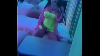 Esperando al primero ksnsnsnnsks ando re caliente