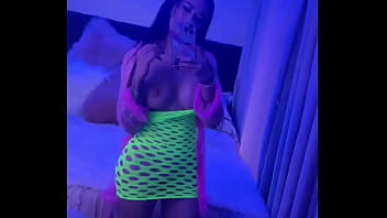 Esperando al primero ksnsnsnnsks ando re caliente