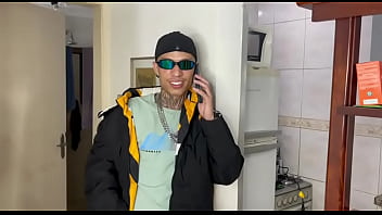 Brinquedo realiza sonho de fã grava com ela e o amigo participa foi muita rola na ninfeta