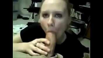 Teen fingering on cam