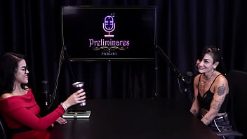 Tirou a roupa após a convidada falar que faz conteúdo de rotina nas redes sociais tem muito fã na cidade e não deixa as coisas te afetar caroleta roots watch sheer red