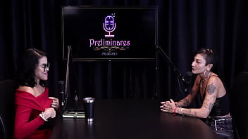 Tirou a roupa após a convidada falar que faz conteúdo de rotina nas redes sociais tem muito fã na cidade e não deixa as coisas te afetar caroleta roots watch sheer red