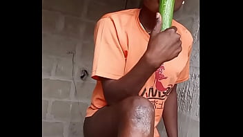 I sucked the cucumber f*cked it then licked my pussy juice off it messy throat & wet pussy – i used the cucumber so nasty