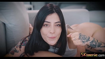 Cum blasts her pretty face Cum blasts her pretty face