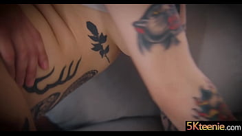 Cum blasts her pretty face