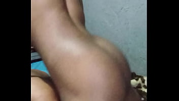 Ebony big booty amateur bouncing on dick