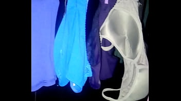 Bragas tendidos en el patio