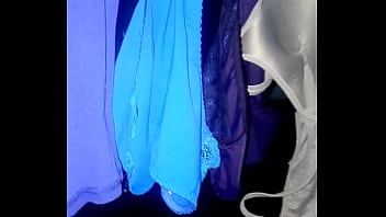 Bragas tendidos en el patio