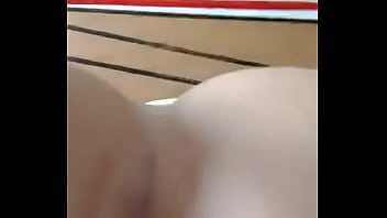 Sambista tocando samba