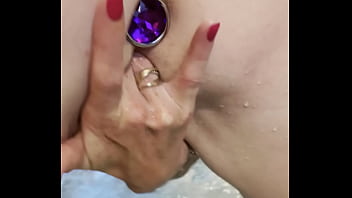 Sage dans le jaccuzi mon œil