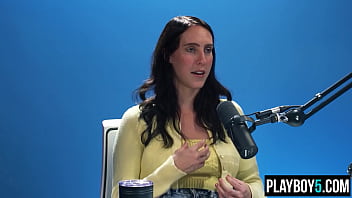 Brunette cougar pornstar candence lux likes to touch herself intensely