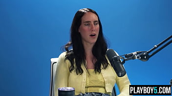 Brunette cougar pornstar candence lux likes to touch herself intensely