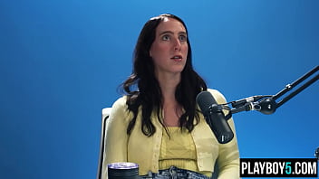 Brunette cougar pornstar candence lux likes to touch herself intensely