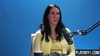 Brunette cougar pornstar candence lux likes to touch herself intensely