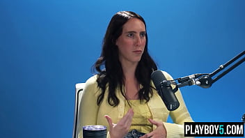 Brunette cougar pornstar candence lux likes to touch herself intensely