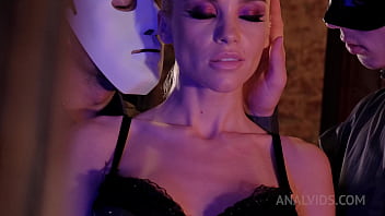 She thought it was a room with teddy bears