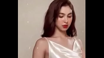 Julia baretto sexy artist