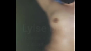 Hermosa otaku es follada sin condón parte 1