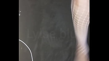 Hermosa otaku es follada sin condón parte 1