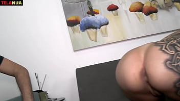 Brincadeira a dois com a tatuada gostosa rapha ninfeta