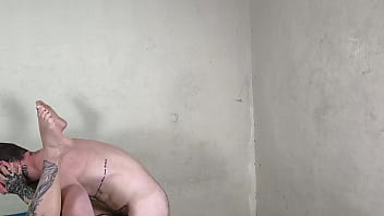 Estreando a gostosa rabuda da punk loka comi o rabao dela sem camisinha safada demais