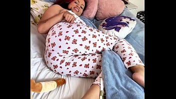 Chubby bbw goddess in panties farts on bed then invites you to smell all night