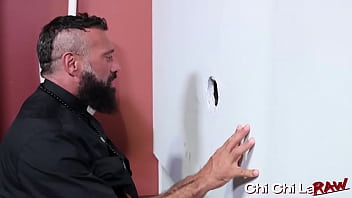 Hairy Daddy Gloryhole Sucked Before Sex thumbnail