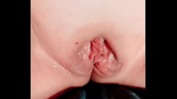 Horny mature displays her soaking wet cunt