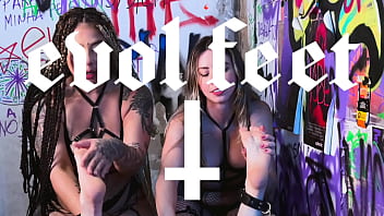 Another day with feet training of a naughty slave